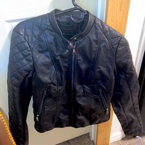 Black pleather light weight jacket 🌟🌟